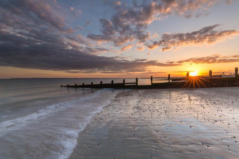 Seaside Cabin Retreat In Hayling Island เซาท์เฮย์ลิง ภายนอก รูปภาพ